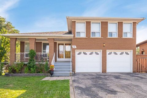 Photo 1 at 26 North Ridge Road, West Woodbridge, Vaughan