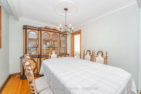 Photo 8 at 26 North Ridge Road, West Woodbridge, Vaughan