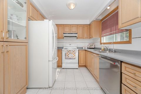 Photo 9 at 26 North Ridge Road, West Woodbridge, Vaughan