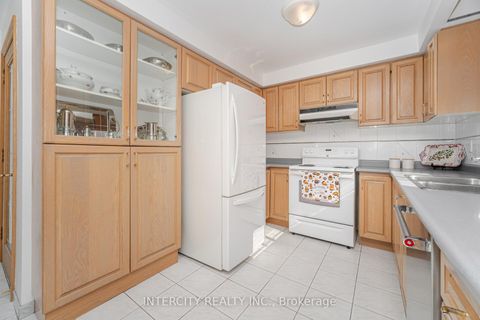 Photo 10 at 26 North Ridge Road, West Woodbridge, Vaughan