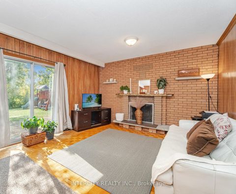 Photo 14 at 26 North Ridge Road, West Woodbridge, Vaughan
