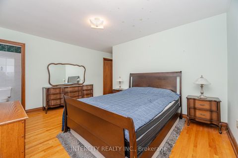 Photo 18 at 26 North Ridge Road, West Woodbridge, Vaughan