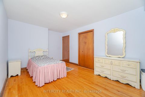 Photo 20 at 26 North Ridge Road, West Woodbridge, Vaughan