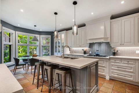 Photo 11 at 80 Kingsway Crescent, Kingsway South, Toronto