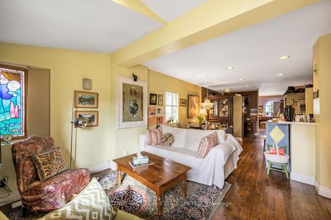 Photo 3 at 657 Davenport Road, Casa Loma, Toronto