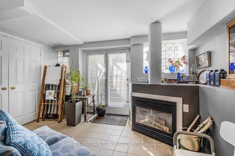 Photo 12 at 657 Davenport Road, Casa Loma, Toronto
