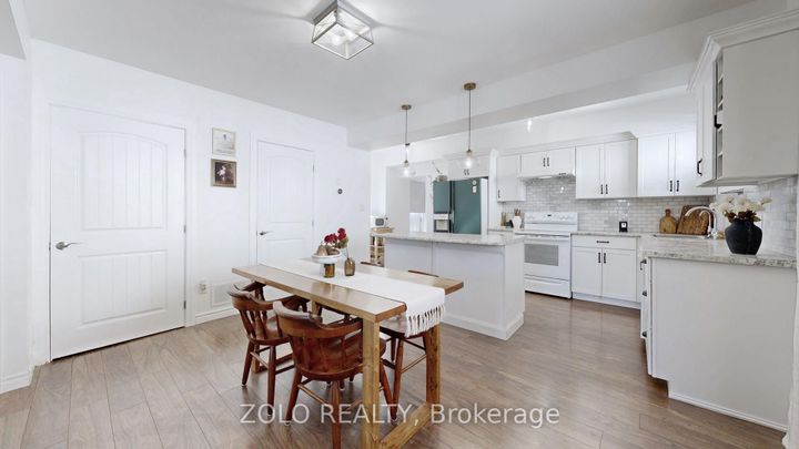 Photo 10 at 246 Court Street, Central, Oshawa