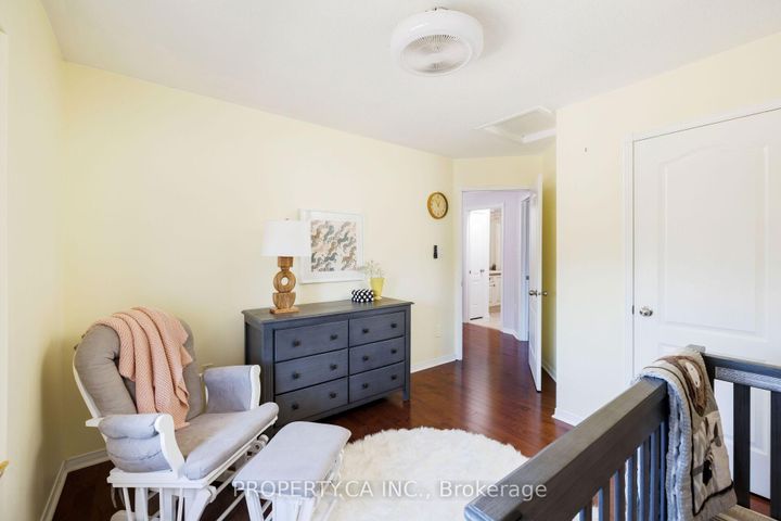 Photo 29 at 42 West Oak Crescent, Pelmo Park W4, Toronto