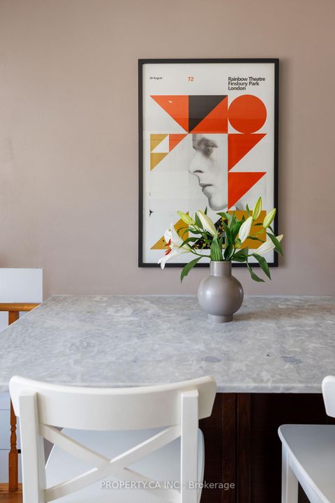 Photo 8 at 42 West Oak Crescent, Pelmo Park W4, Toronto
