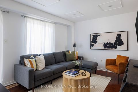 Photo 16 at 42 West Oak Crescent, Pelmo Park W4, Toronto