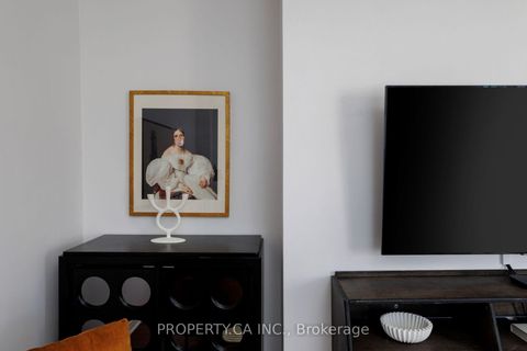 Photo 18 at 42 West Oak Crescent, Pelmo Park W4, Toronto