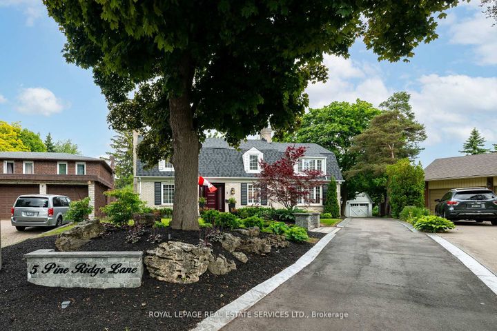 Photo 1 at 5 Pine Ridge Lane, Brampton East, Brampton
