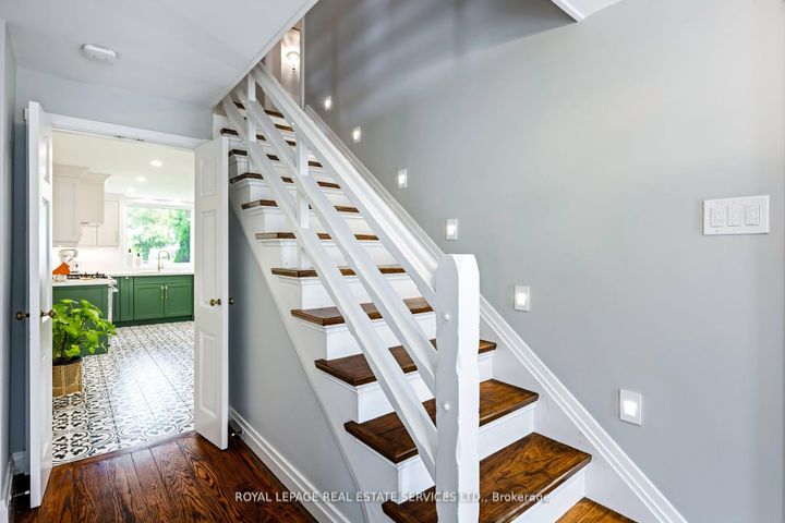 Photo 21 at 5 Pine Ridge Lane, Brampton East, Brampton