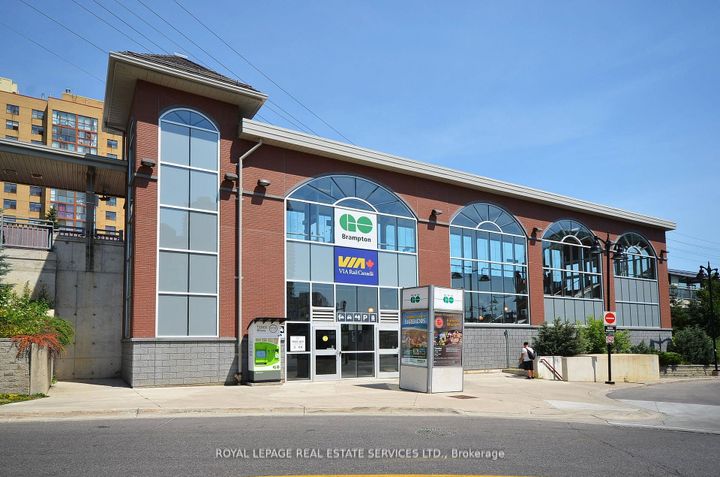 Photo 40 at 5 Pine Ridge Lane, Brampton East, Brampton