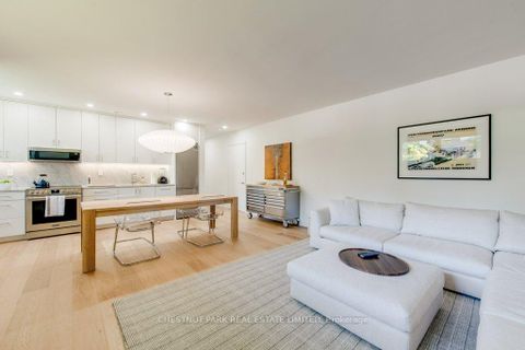 Photo 8 at 3 - 75 Scarborough Road, The Beaches, Toronto