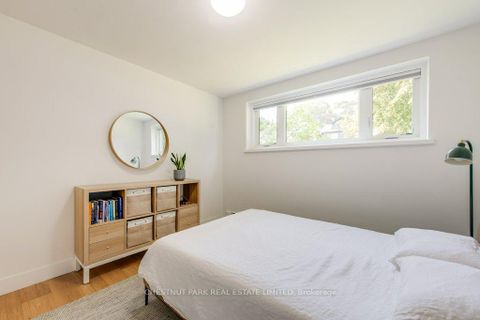 Photo 17 at 3 - 75 Scarborough Road, The Beaches, Toronto
