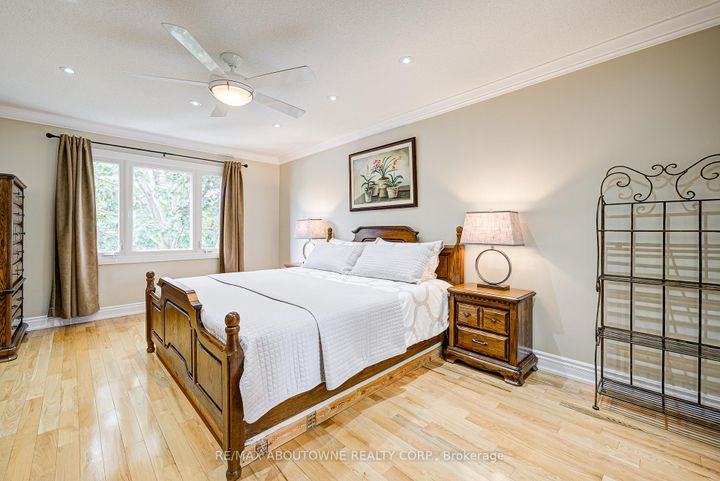 Photo 30 at 1337 Peartree Circle, GA Glen Abbey, Oakville