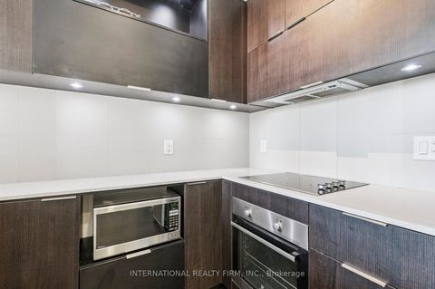 Photo 7 at 303 - 55 Regent Park Boulevard, Regent Park, Toronto
