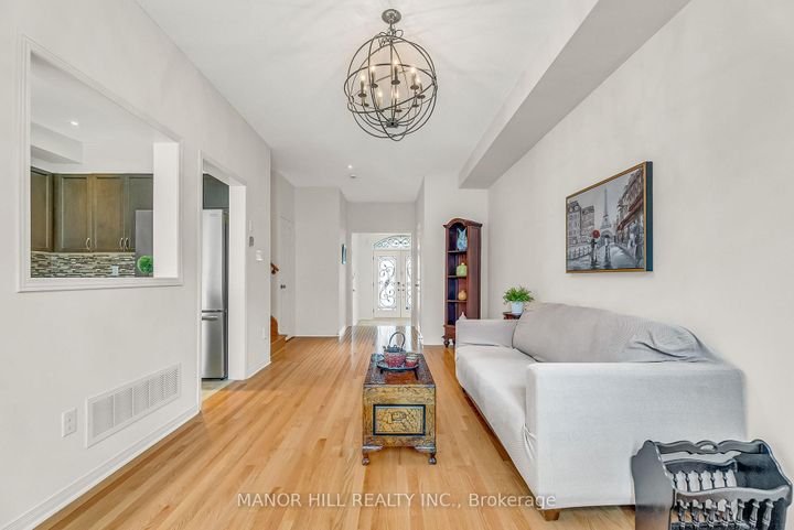 Photo 11 at 58 Big Hill Crescent, Patterson, Vaughan