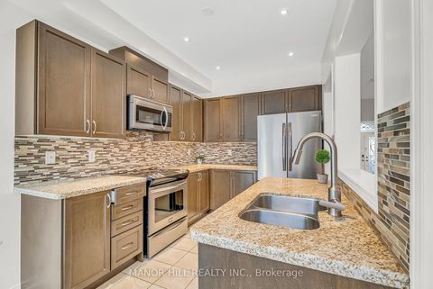 Photo 13 at 58 Big Hill Crescent, Patterson, Vaughan