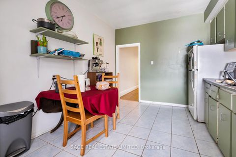 Photo 11 at 629 Ossington Avenue, Little Italy, Toronto Photo 11 at 629 Ossington Avenue, Little Italy, Toronto