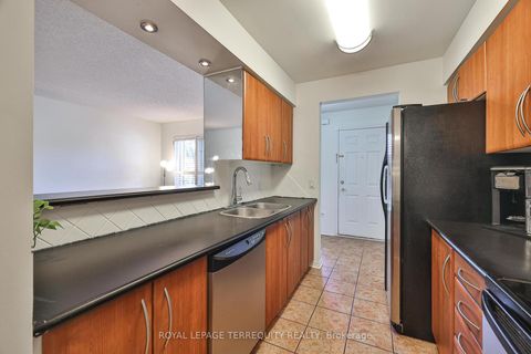 Photo 19 at 105 - 900 Steeles Avenue W, Lakeview Estates, Vaughan