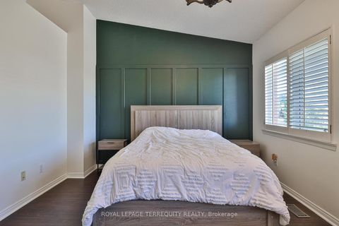 Photo 24 at 105 - 900 Steeles Avenue W, Lakeview Estates, Vaughan