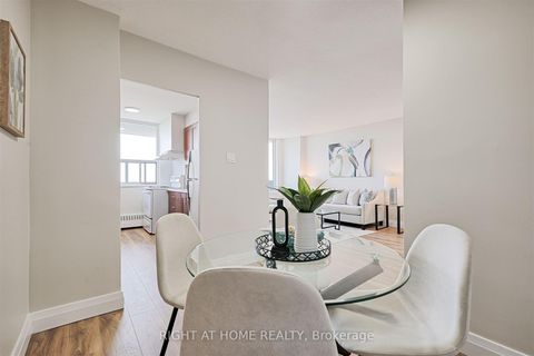 Photo 11 at 812 - 235 Grandravine Drive, Jane Heights, Toronto