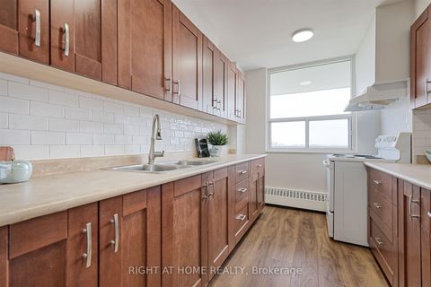 Photo 12 at 812 - 235 Grandravine Drive, Jane Heights, Toronto