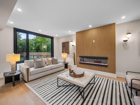 Photo 4 at 137 Cheltenham Avenue, York Mills, Toronto