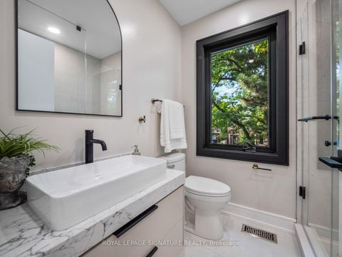 Photo 33 at 137 Cheltenham Avenue, York Mills, Toronto