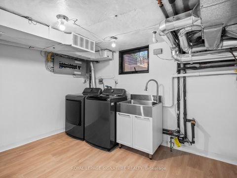 Photo 40 at 137 Cheltenham Avenue, York Mills, Toronto