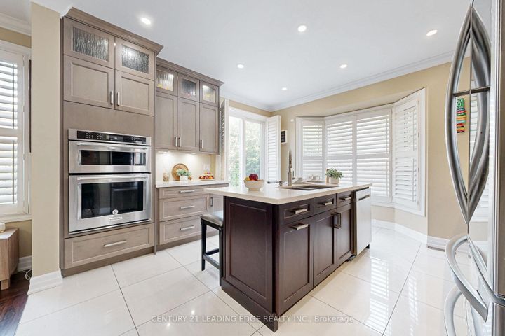 Photo 13 at 5750 Churchill Meadows Boulevard, Churchill Meadows, Mississauga