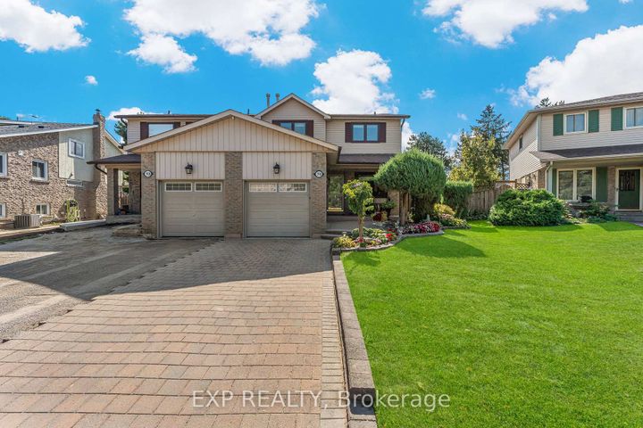 Photo 2 at 2930 Oslo Crescent, Meadowvale, Mississauga
