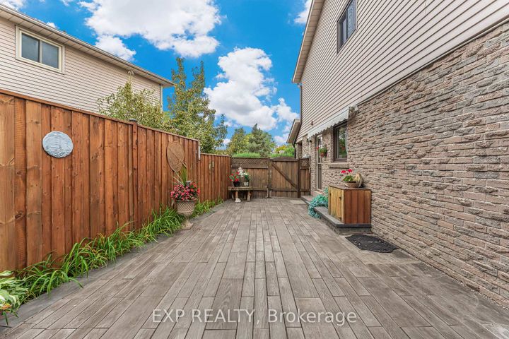 Photo 40 at 2930 Oslo Crescent, Meadowvale, Mississauga
