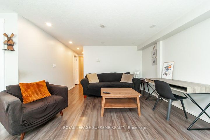 Photo 6 at 13 Robins Avenue, Crown Point, Hamilton
