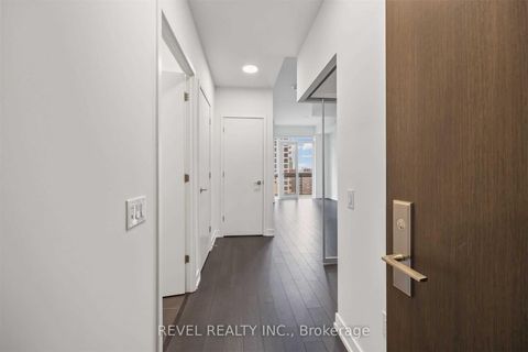 Photo 2 at 1210 - 39 Roehampton Avenue, Mount Pleasant West, Toronto