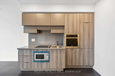 Photo 7 at 1210 - 39 Roehampton Avenue, Mount Pleasant West, Toronto
