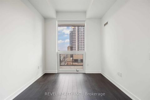 Photo 10 at 1210 - 39 Roehampton Avenue, Mount Pleasant West, Toronto