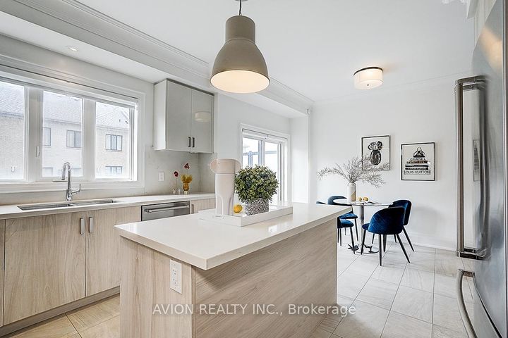 Photo 18 at 15 Gandhi Lane, Commerce Valley, Markham