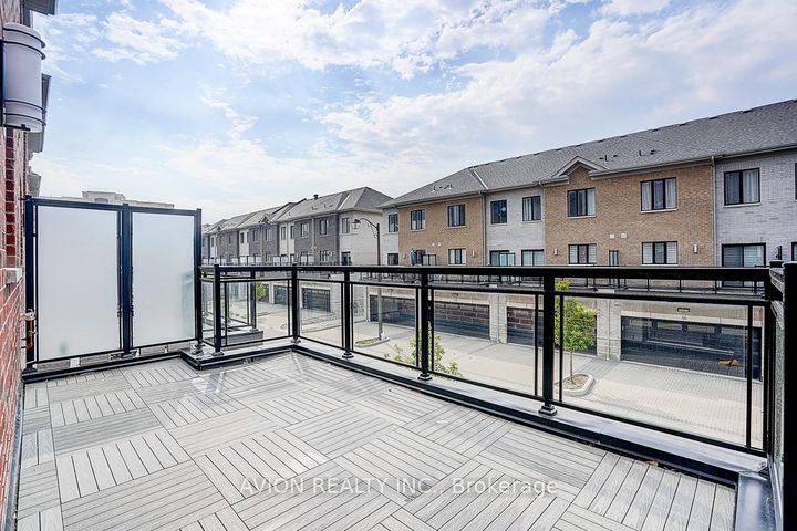 Photo 22 at 15 Gandhi Lane, Commerce Valley, Markham