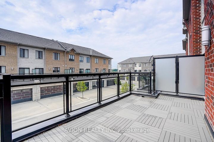 Photo 23 at 15 Gandhi Lane, Commerce Valley, Markham