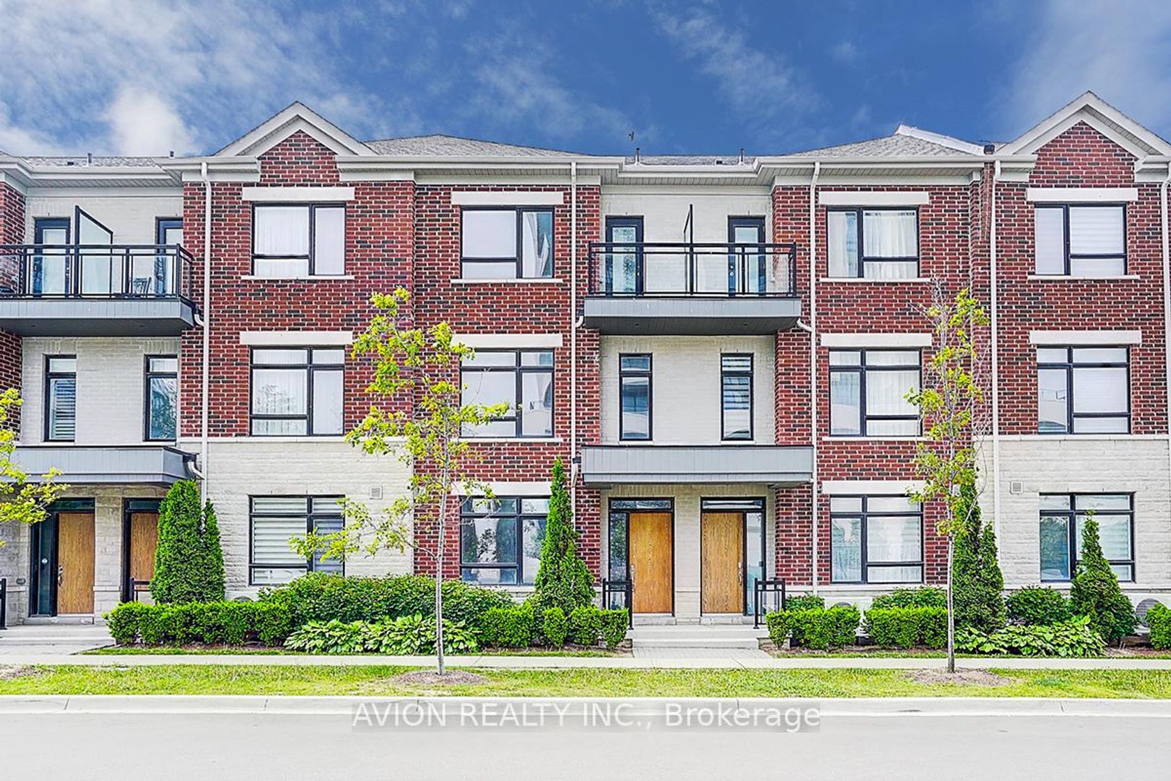15 Gandhi Lane, Commerce Valley, Markham 2