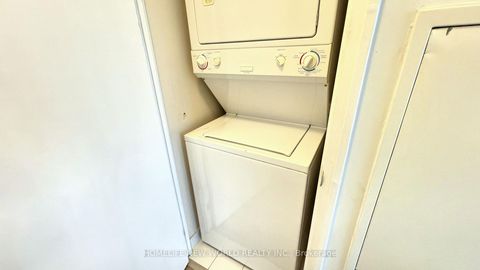 Photo 33 at 1806 - 220 Victoria Street, Yonge Corridor, Toronto Photo 33 at 1806 - 220 Victoria Street, Yonge Corridor, Toronto