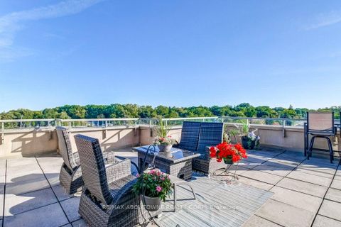 Photo 2 at 519 - 2511 Lakeshore Road W, BR Bronte, Oakville