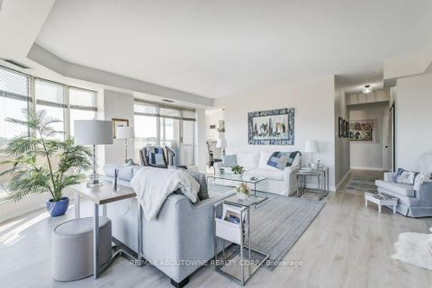 Photo 4 at 519 - 2511 Lakeshore Road W, BR Bronte, Oakville