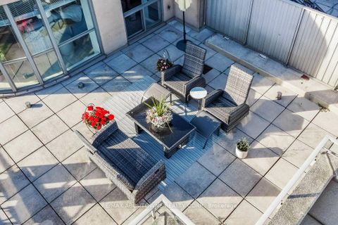 Photo 8 at 519 - 2511 Lakeshore Road W, BR Bronte, Oakville