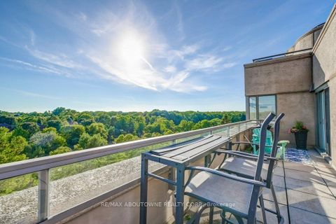 Photo 10 at 519 - 2511 Lakeshore Road W, BR Bronte, Oakville
