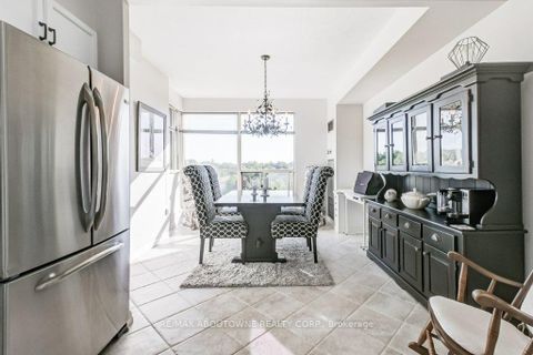 Photo 14 at 519 - 2511 Lakeshore Road W, BR Bronte, Oakville