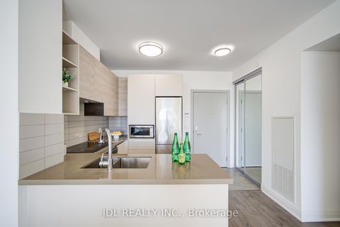 Photo 12 at 803 - 398 Highway 7, Doncrest, Richmond Hill